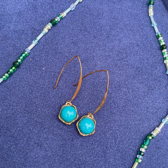 Turquoise dangle earrings with matching necklace - Picture 2 of 3